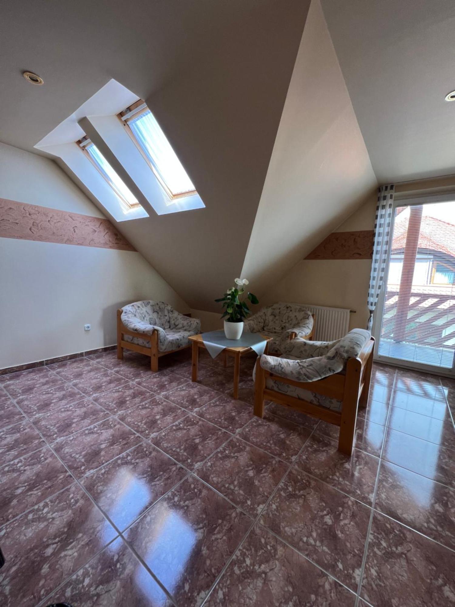 Apartamento Holler Vendeghaz Bük Exterior foto